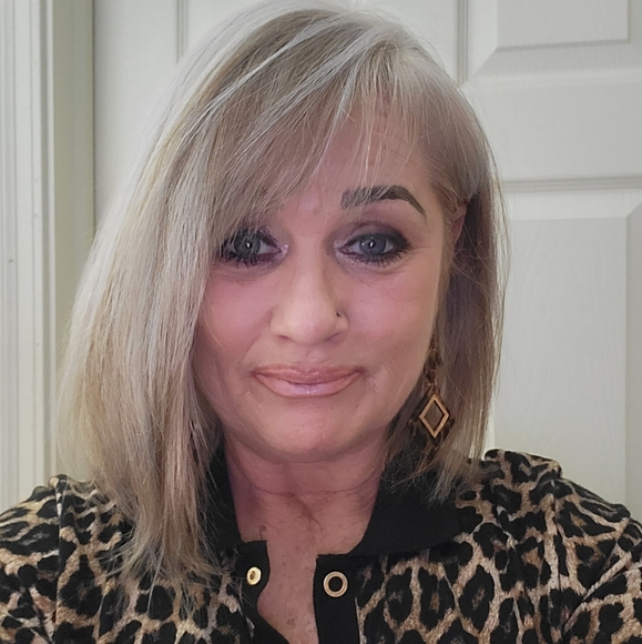 Meet your Posher, Charissa - Picture 3 of 3